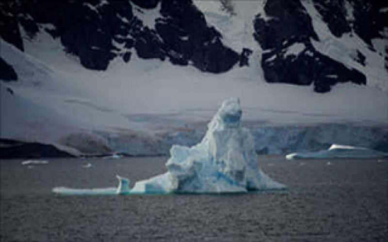 阿聯(lián)酋將從南極運(yùn)送冰川來保證清潔飲用水