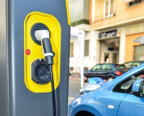 色列政府計(jì)劃投資新的電動(dòng)汽車充電站