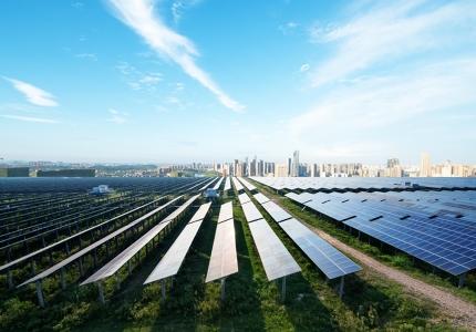 Michael R. Bloomberg與專員AriasCa?ete合作，支持歐洲煤電轉型