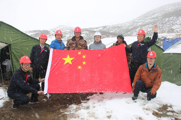 助力阿壩電網建設 電力員工抓緊推進馬爾康工程建設