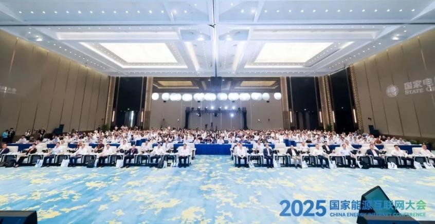 施耐德電氣：人工智能深化協(xié)同，開啟能源“數字覺醒”新時代