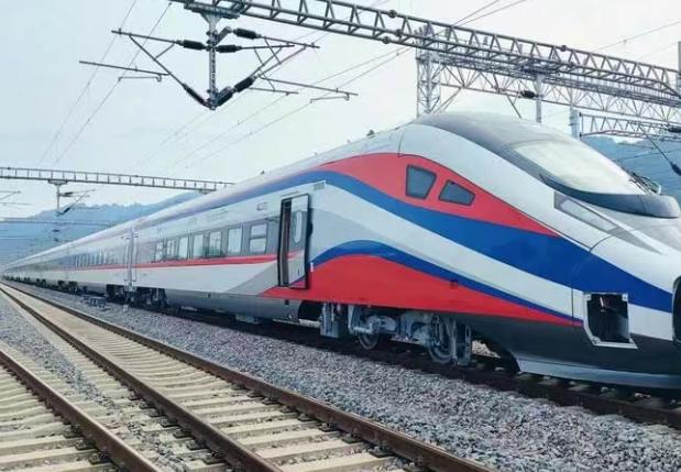 國鐵集團首單“一帶一路”跨境動車組租賃項目落地