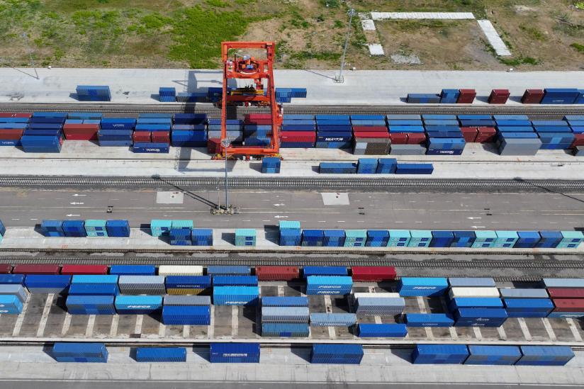 中歐班列“東通道”今年累計通行突破3000列 運貨超30萬標箱