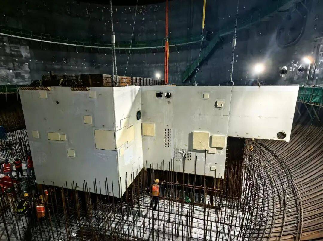 國內首創！陸豐核電1號機組CA05與CB組合模塊整體吊裝成功