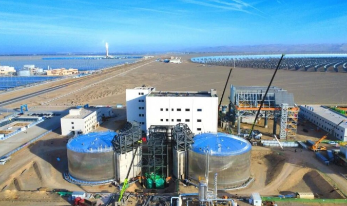 國(guó)家能源集團(tuán)甘肅敦煌100MW光熱項(xiàng)目熔鹽儲(chǔ)罐安裝工程圓滿收官