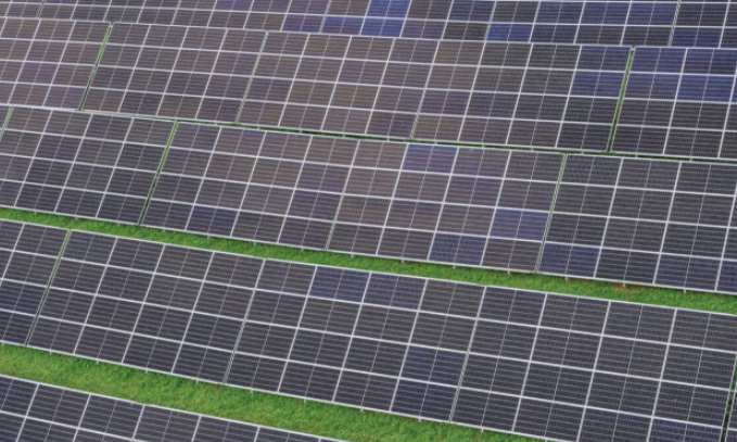 圭亞那計劃建設(shè)三個總?cè)萘?5兆瓦的公用事業(yè)規(guī)模太陽能發(fā)電園區(qū)